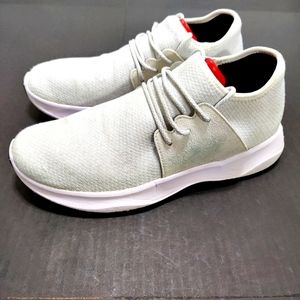 Vessi Everyday Waterproof Breathable Knit Travel Sneakers Ivory Men's Size 10